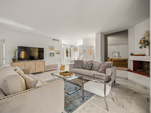 Penthouse, Los Monteros, R5266180