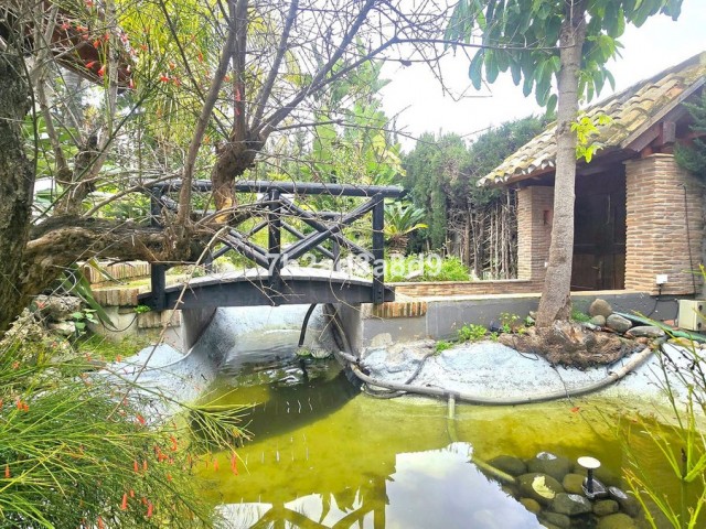 8 Bedrooms Villa in Nueva Andalucía