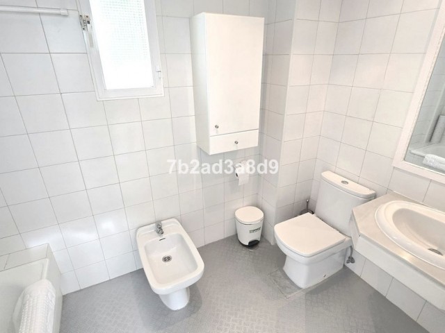 8 Bedrooms Villa in Nueva Andalucía