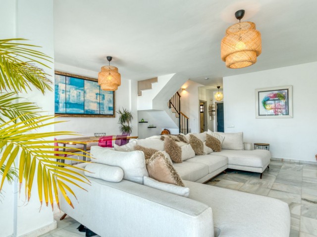 4 Bedrooms Villa in New Golden Mile