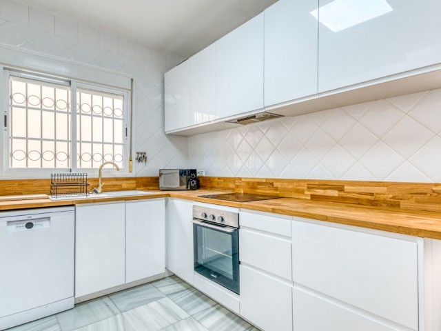 4 Bedrooms Villa in New Golden Mile