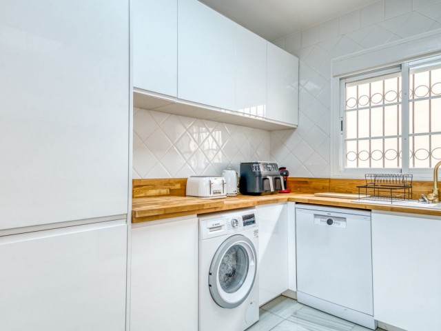 4 Bedrooms Villa in New Golden Mile