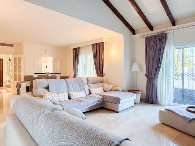 Villa con 4 Dormitorios  en Mijas Golf