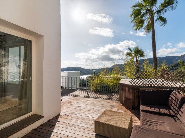 3 Bedrooms Townhouse in Istán