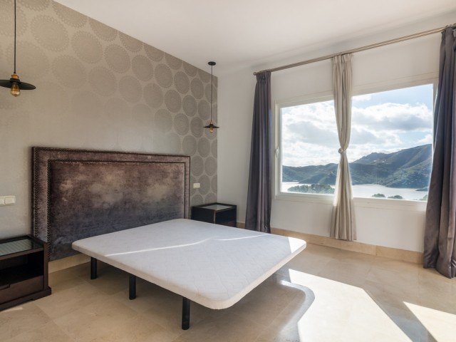 3 Bedrooms Townhouse in Istán