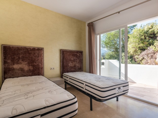 3 Bedrooms Townhouse in Istán