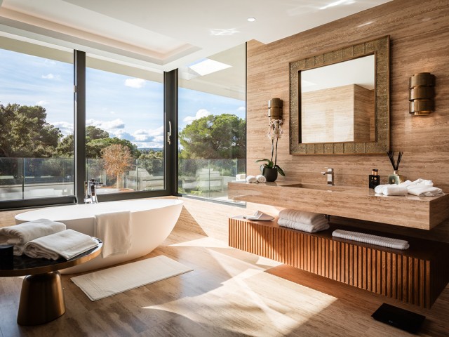 7 Bedrooms Villa in Sotogrande Costa