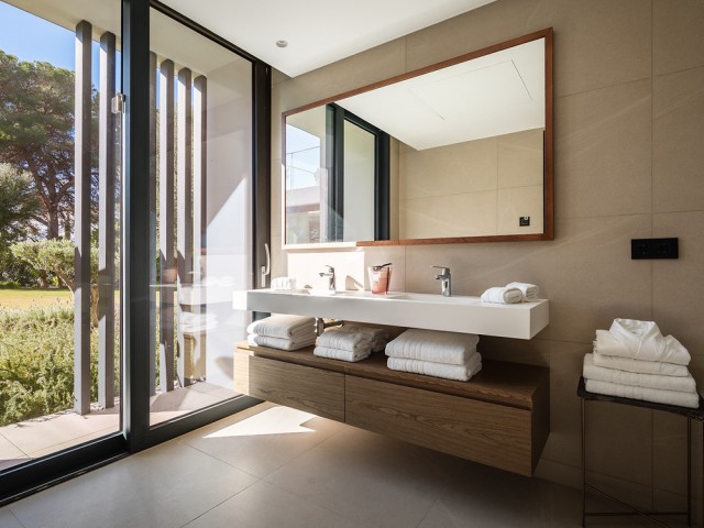 7 Bedrooms Villa in Sotogrande Costa