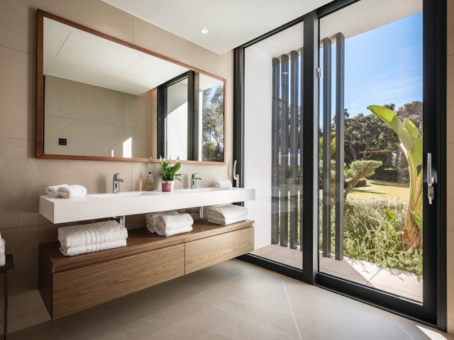 7 Bedrooms Villa in Sotogrande Costa