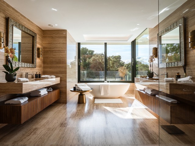 7 Bedrooms Villa in Sotogrande Costa