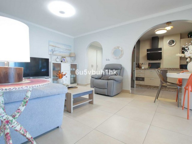 Apartamento con 2 Dormitorios  en Las Chapas