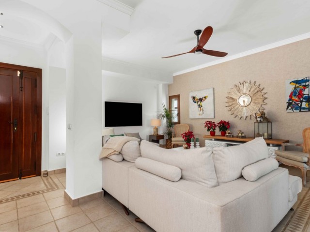 Villa avec 4 Chambres  à Estepona