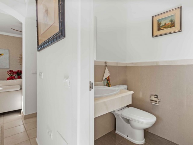 Villa avec 4 Chambres  à Estepona