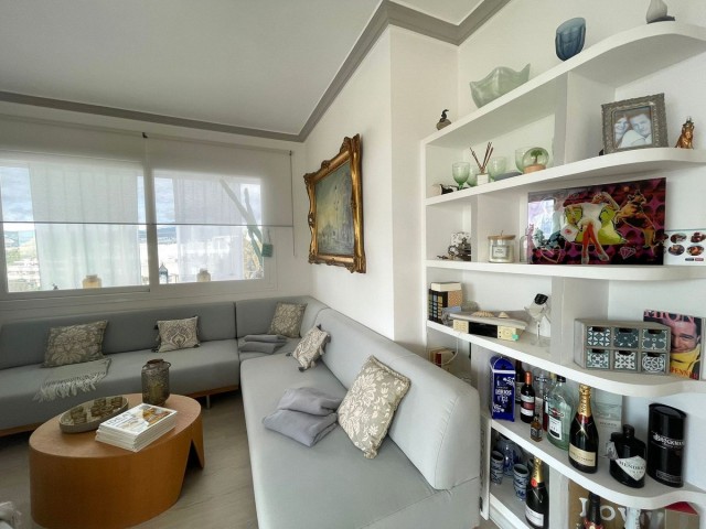 Penthouse avec 2 Chambres  à Estepona