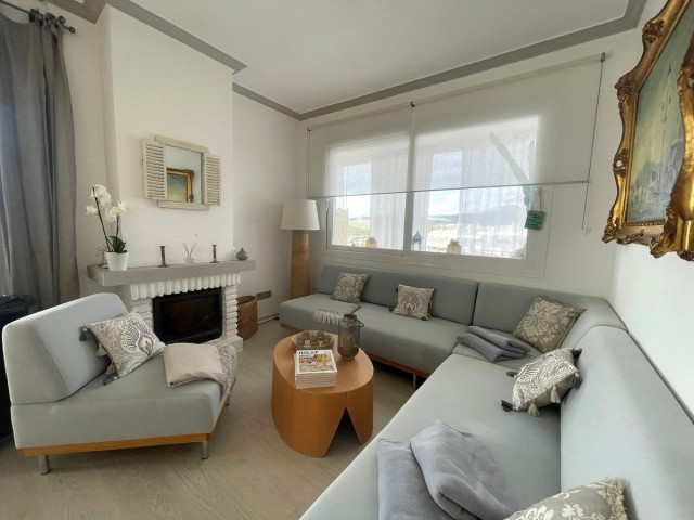 Penthouse avec 2 Chambres  à Estepona