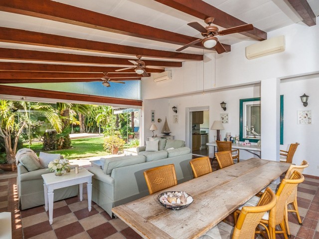 4 Soveroms Villa i Marbesa