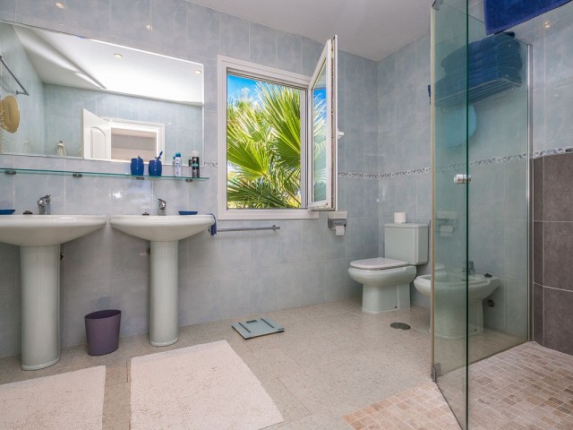 4 Soveroms Villa i Marbesa