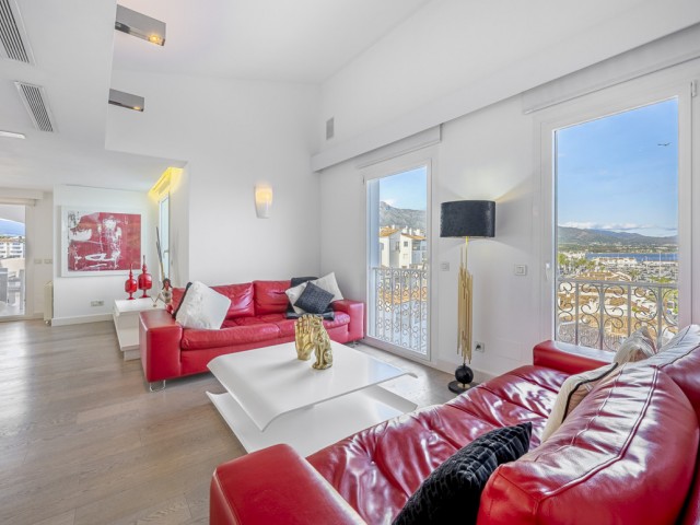Penthouse in Puerto Banús