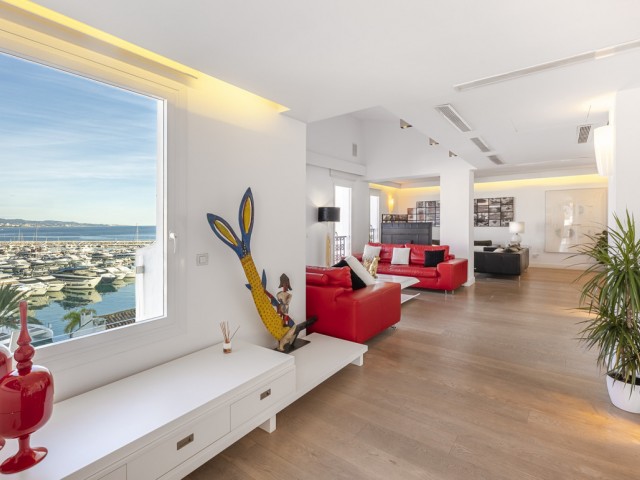 Penthouse in Puerto Banús