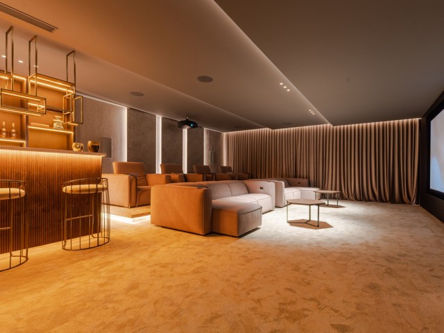 7 Soveroms Villa i Benahavís