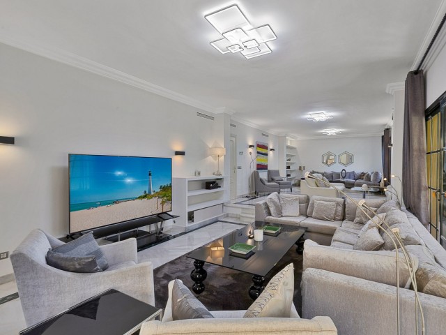 5 Schlafzimmer Villa in Guadalmina Baja