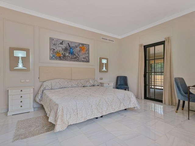 5 Schlafzimmer Villa in Guadalmina Baja