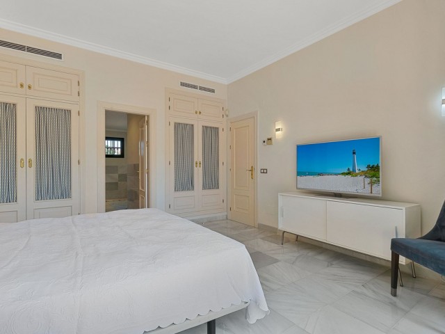 5 Schlafzimmer Villa in Guadalmina Baja