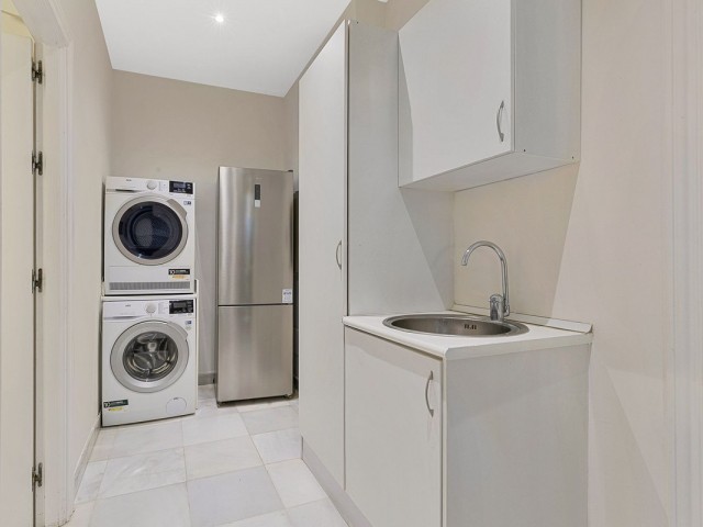 5 Schlafzimmer Villa in Guadalmina Baja