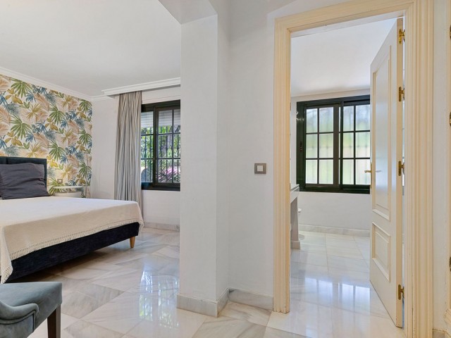 5 Sovrums Villa i Guadalmina Baja