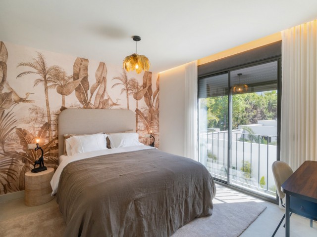 Villa con 6 Dormitorios  en Las Brisas