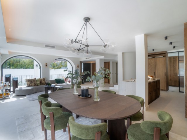 6 Bedrooms Villa in Nueva Andalucía