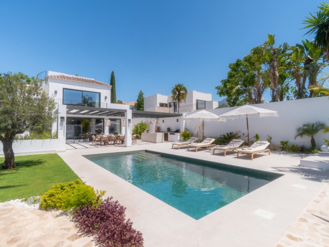 6 Bedrooms Villa in Nueva Andalucía