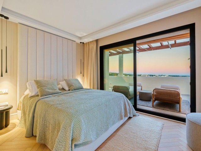 3 Bedrooms Apartment in Nueva Andalucía