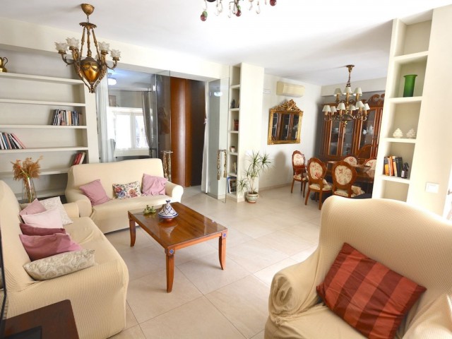 Kattohuoneisto Málaga Centro