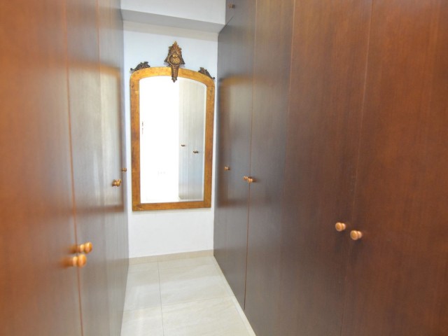 Kattohuoneisto Málaga Centro