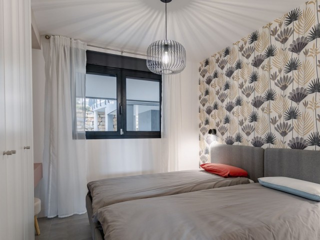 Apartamento con 3 Dormitorios  en Selwo