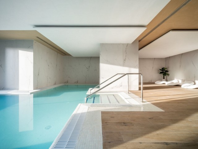 Apartamento con 3 Dormitorios  en Selwo