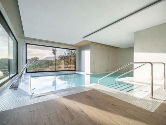 Apartamento con 3 Dormitorios  en Selwo