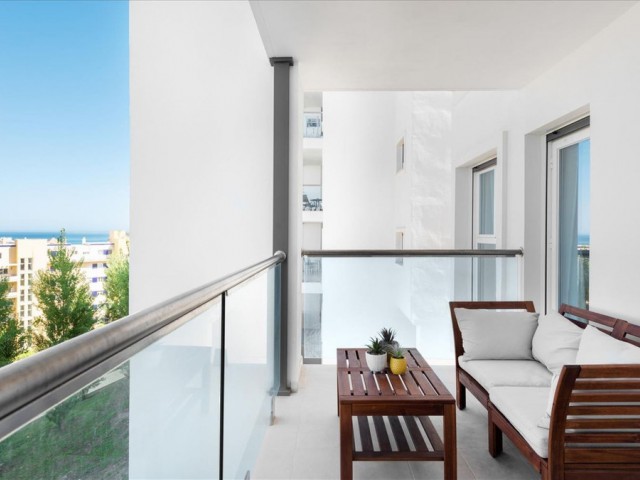 2 Bedrooms Apartment in Estepona