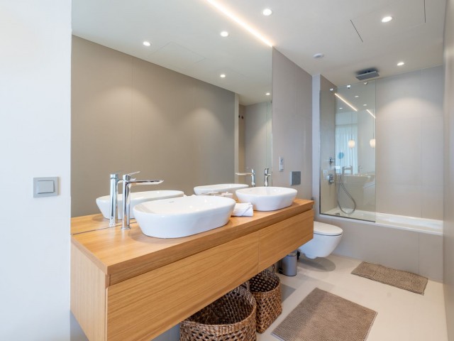 2 Bedrooms Apartment in Fuengirola