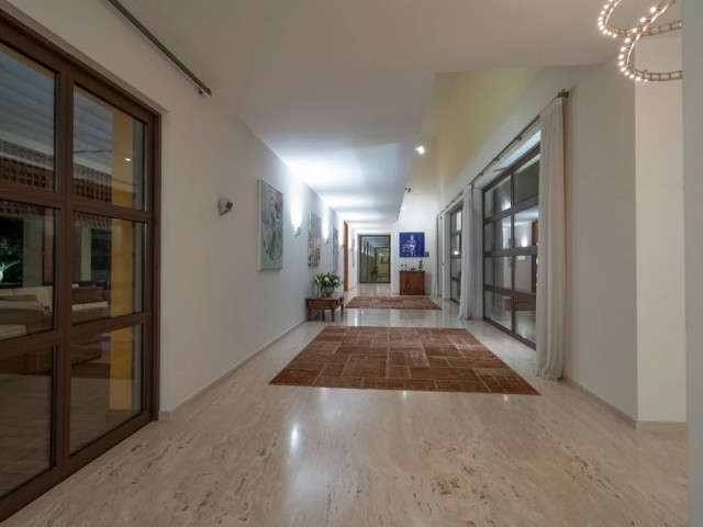 6 Sovrums Villa i Sotogrande