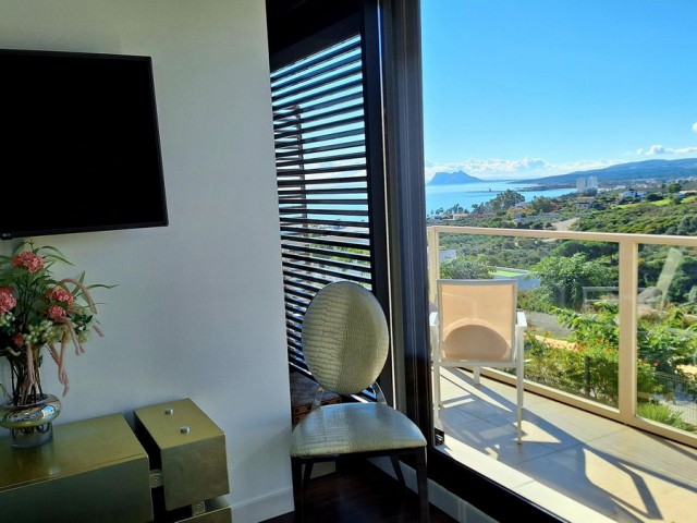 3 Bedrooms Villa in La Duquesa