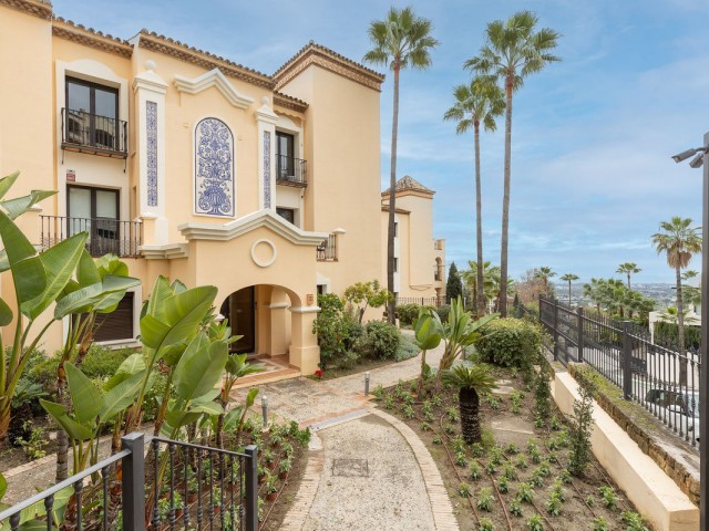 2 Bedrooms Apartment in Benahavís