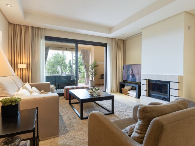 2 Bedrooms Apartment in Benahavís