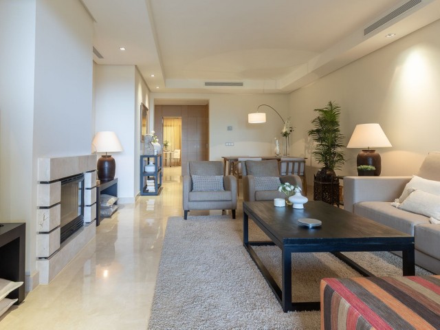 2 Bedrooms Apartment in Benahavís