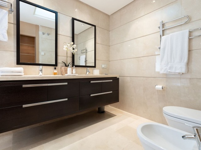 2 Bedrooms Apartment in Benahavís