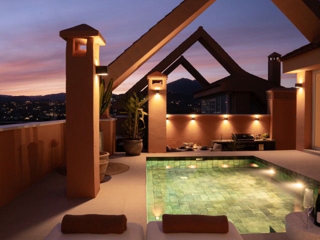 Kattohuoneisto Nueva Andalucía - R5283343