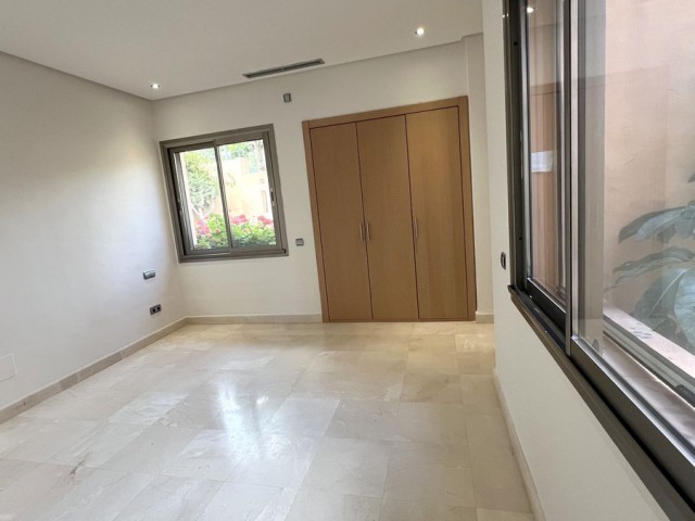 3 Bedrooms Apartment in Sierra Blanca