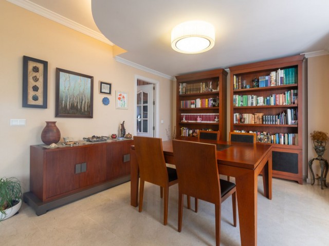 4 Bedrooms Townhouse in Marbella