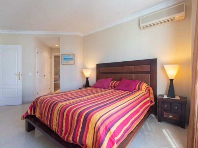 4 Bedrooms Townhouse in Marbella